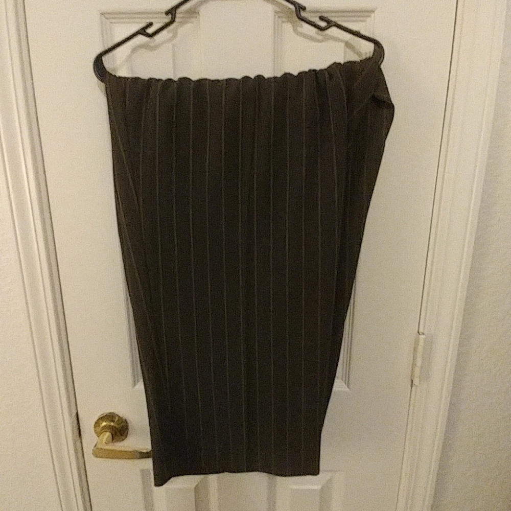 Avenue Stretch Slacks Size 26 Olive & Tan